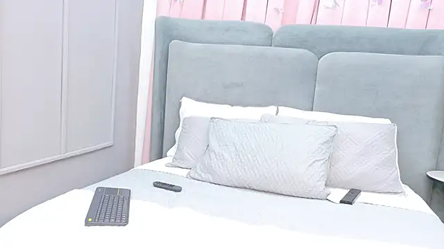 NaughtyHally  online show from March 9, 12:09 pm