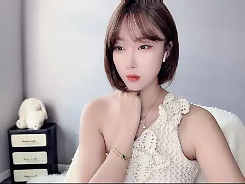 Snapshot of Monica7 chatting on November 3, 12:49 am Monica7 online show from November 3, 12:49 am