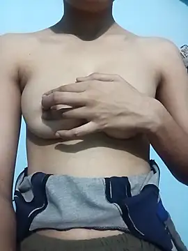 Snapshot of strip_queennn chatting on November 1, 3:50 pm strip queennn online show from November 1, 3:50 pm