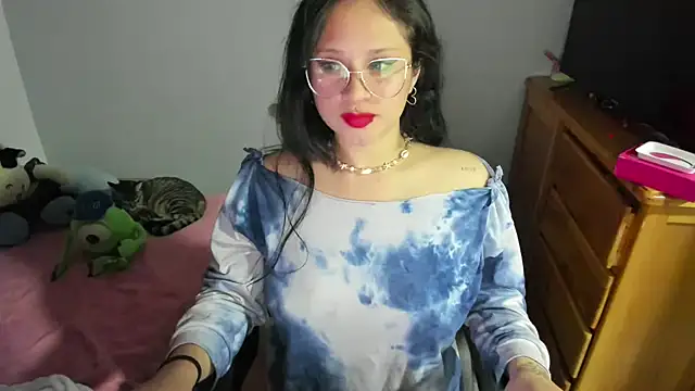 Snapshot of _Emily_vixen chatting on October 18, 6:59 am Emily vixen online show from October 18, 6:59 am