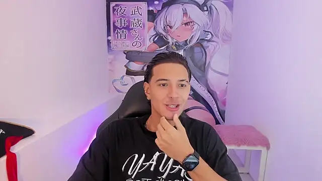 Snapshot of Hayden_Boy_ chatting on October 20, 1:11 pm Hayden Boy online show from October 20, 1:11 pm