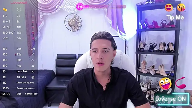 Snapshot of Hayden_Boy_ chatting on November 24, 7:47 pm Hayden Boy online show from November 24, 7:47 pm