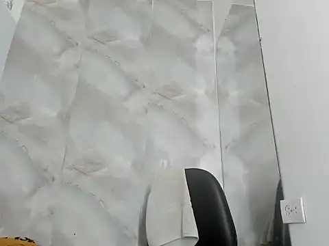 kataleyaAlenan online show from October 28, 1:43 pm