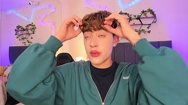 JustinCastiblanco online show from January 17, 11:25 am