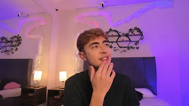 JustinCastiblanco online show from November 22, 11:53 am