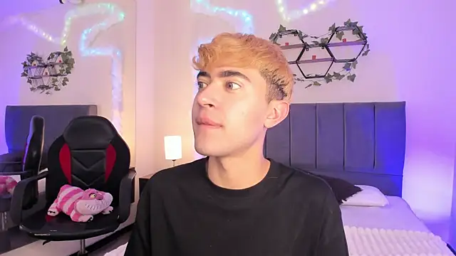 JustinCastiblanco online show from October 20, 11:33 am