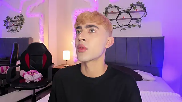 JustinCastiblanco online show from October 28, 11:31 am