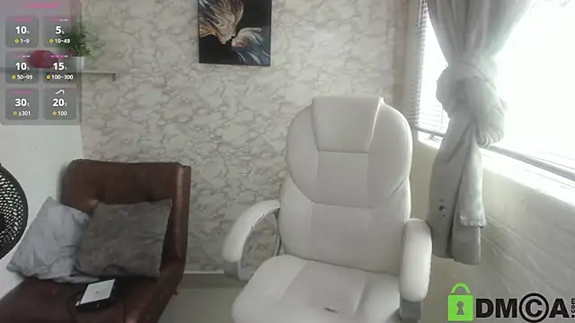 Snapshot of Amara__Hank chatting on November 6, 5:17 pm Amara Hank online show from November 6, 5:17 pm