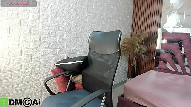 Snapshot of Amara__Hank chatting on October 26, 1:11 pm Amara Hank online show from October 26, 1:11 pm