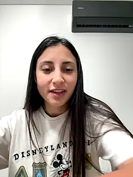 itsmiasofia online show from November 25, 11:05 pm