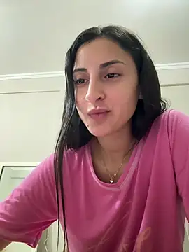 itsmiasofia online show from June 3, 1:06 am