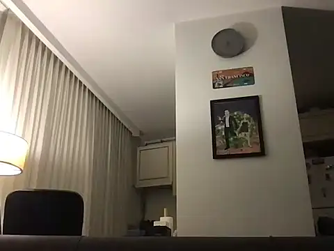 dicsucerboy77 online show from December 5, 2:32 am