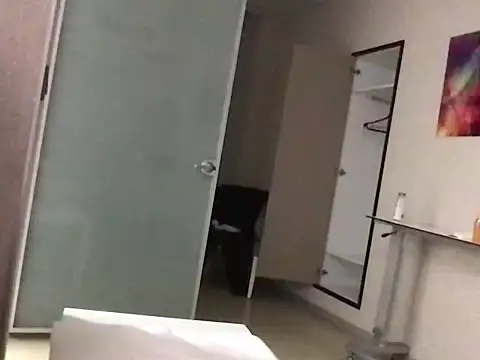 dicsucerboy77 online show from February 15, 12:44 am