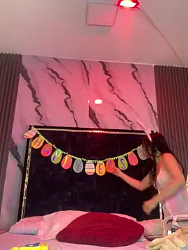 SsexCouplee online show from April 5, 10:55 am