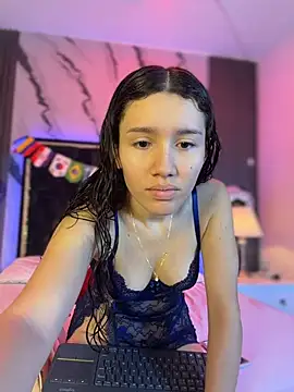 Snapshot of SsexCouplee chatting on July 6, 11:39 am SsexCouplee online show from July 6, 11:39 am