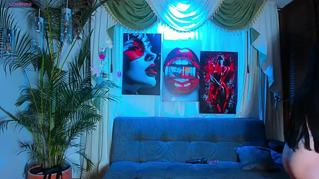 madams worker online show from April 14, 8:36 pm