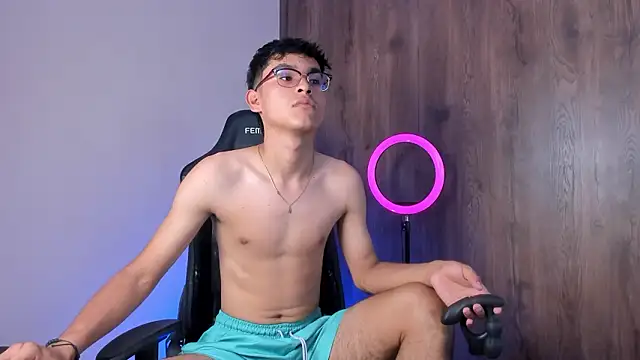 Muchachito18 online show from February 6, 5:31 pm