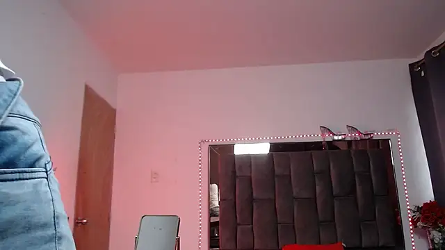 Salmma Milf online show from June 10, 11:44 am
