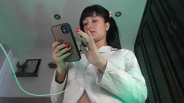 TiniWild online show from March 19, 9:04 pm
