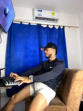 Snapshot of Kylian_Alessandro chatting on November 21, 3:11 pm Kylian Alessandro online show from November 21, 3:11 pm