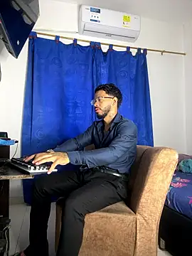 Kylian Alessandro online show from January 11, 1:29 pm