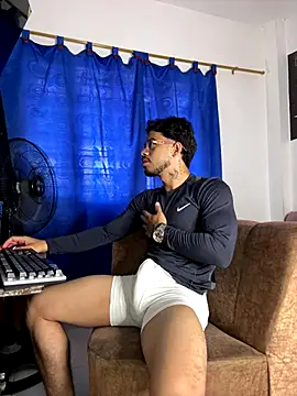 Kylian Alessandro online show from October 15, 1:08 pm