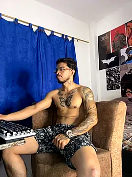 Kylian Alessandro online show from October 20, 6:15 am