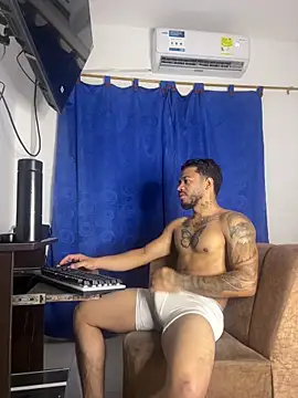 Kylian Alessandro online show from December 20, 6:27 am