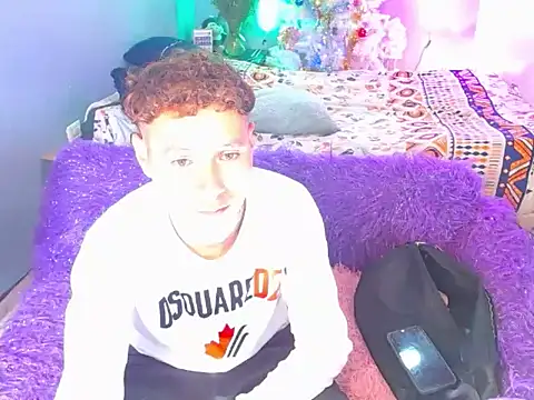 Snapshot of Latin_boysxxxx chatting on December 3, 7:24 pm Latin boysxxxx online show from December 3, 7:24 pm