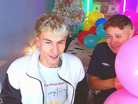 Snapshot of Latin_boysxxxx chatting on November 13, 6:45 pm Latin boysxxxx online show from November 13, 6:45 pm