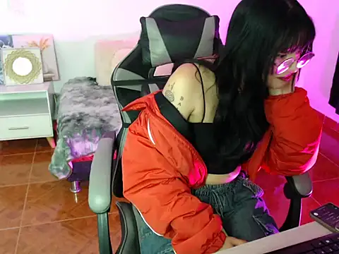 Isabella  666 online show from November 4, 3:32 am