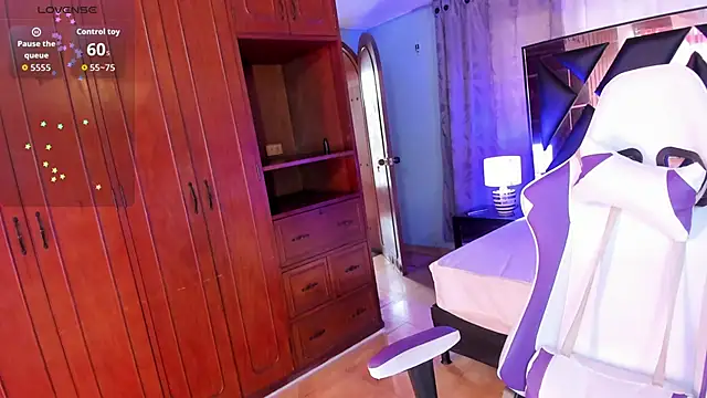 Lily CuteBoobs online show from October 29, 6:51 pm