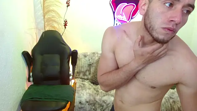 Snapshot of Ethan_Blaze chatting on November 7, 11:37 am Ethan Blaze online show from November 7, 11:37 am