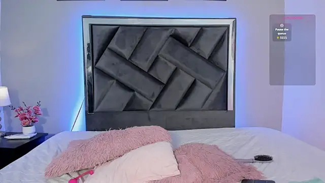 zoe longhair online show from November 6, 7:40 pm