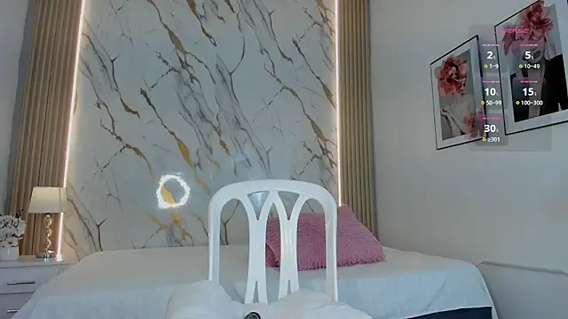 zoe longhair online show from April 16, 9:39 pm