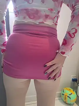 PorcelainDoll1 online show from February 10, 1:32 pm