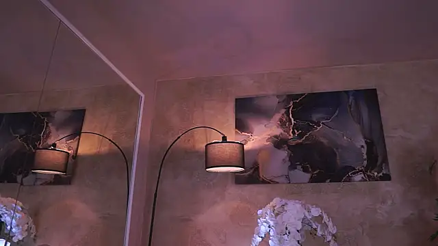 TiffanyBlaize online show from January 17, 7:06 pm