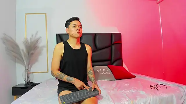 AnnieAndLeandro online show from November 6, 7:51 pm