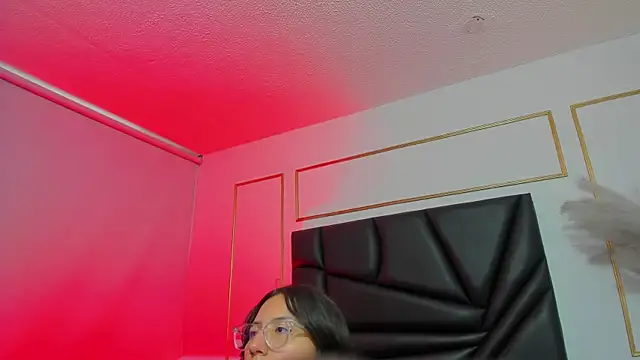 AnnieAndLeandro online show from January 13, 8:24 pm