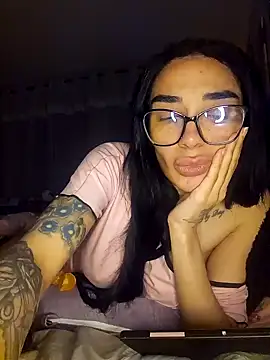 Snapshot of LucyMiax chatting on October 19, 1:08 am LucyMiax online show from October 19, 1:08 am