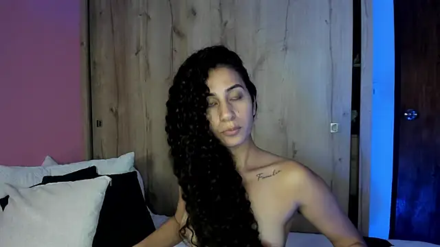 fernanda317 online show from April 18, 9:37 pm