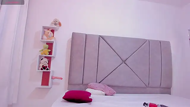 Snapshot of Miaa_Star1 chatting on November 3, 1:04 pm Miaa Star1 online show from November 3, 1:04 pm