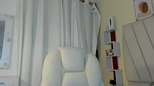 Snapshot of Miaa_Star1 chatting on June 20, 1:05 pm Miaa Star1 online show from June 20, 1:05 pm