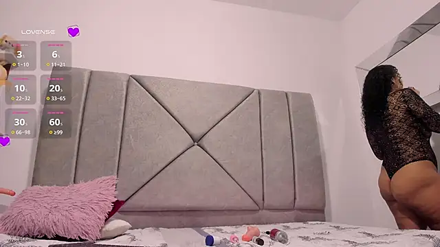 Snapshot of Miaa_Star1 chatting on November 15, 1:04 pm Miaa Star1 online show from November 15, 1:04 pm