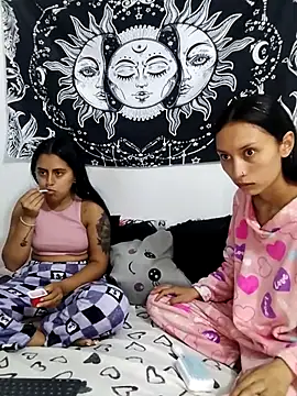 abby n emily online show from April 9, 3:18 pm