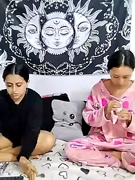 abby n emily online show from April 22, 1:40 pm