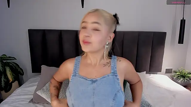 AilanaCortes online show from February 2, 12:26 pm