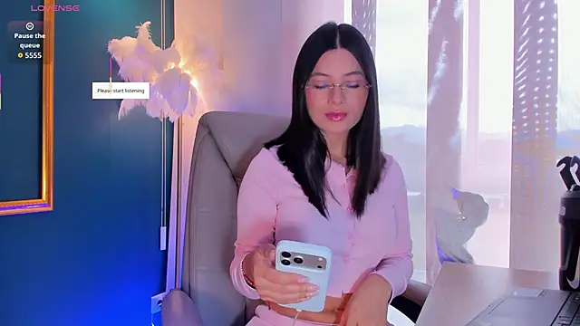 Rashel Frost  online show from May 2, 2:33 pm