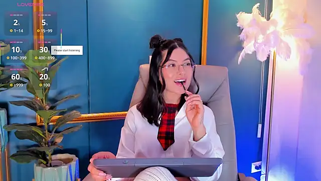 Rashel Frost  online show from April 30, 6:37 pm