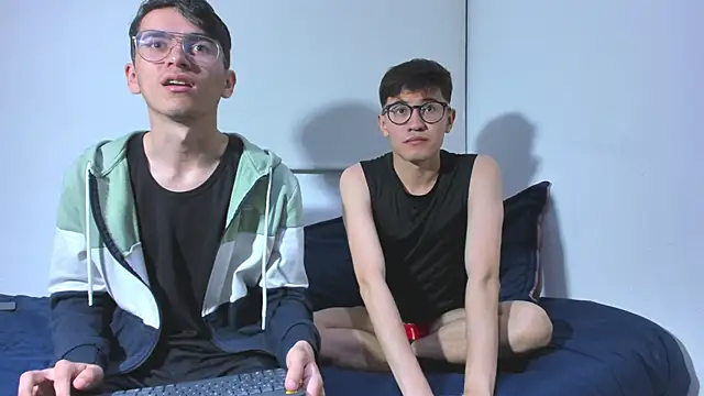 Snapshot of dani_angel_dark chatting on December 3, 1:39 am dani angel dark online show from December 3, 1:39 am